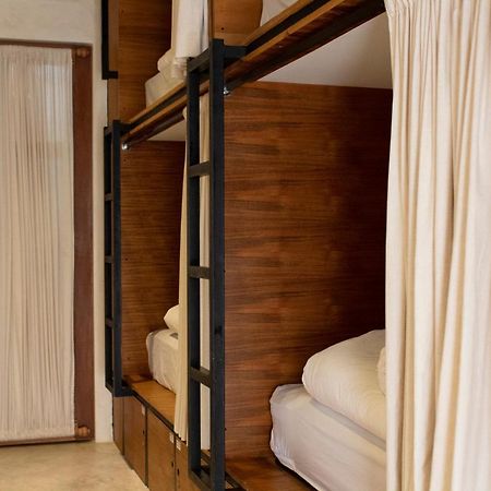 Bamba Capsule Hotel Kuta  Ngoại thất bức ảnh